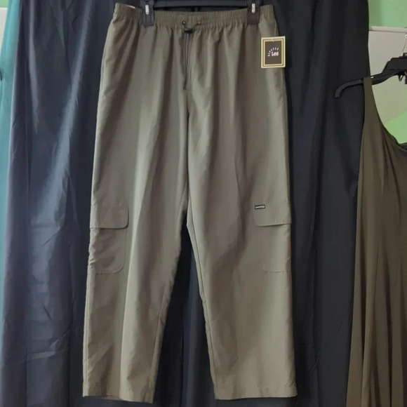 Riveted Lee Pants, 2X NWT. - Picture 1 of 7